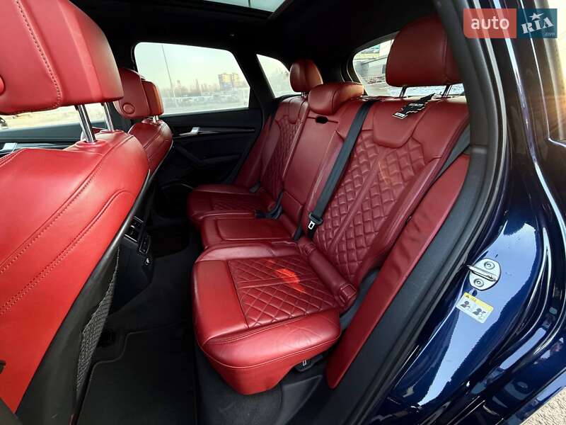 Внедорожник / Кроссовер Audi SQ5 2018 в Кривом Роге