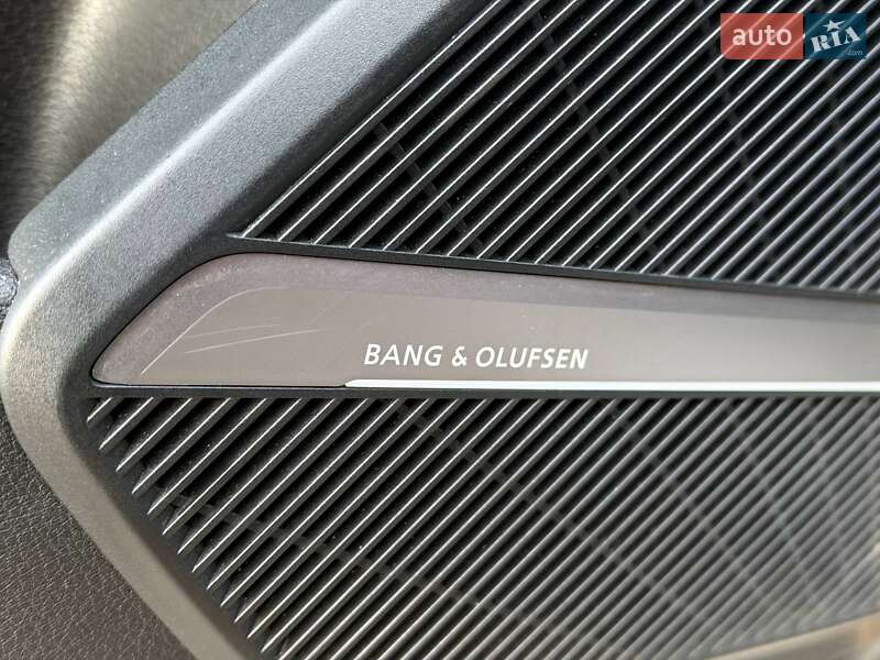 Внедорожник / Кроссовер Audi SQ5 2018 в Кривом Роге