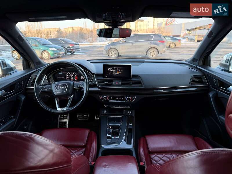 Внедорожник / Кроссовер Audi SQ5 2018 в Кривом Роге