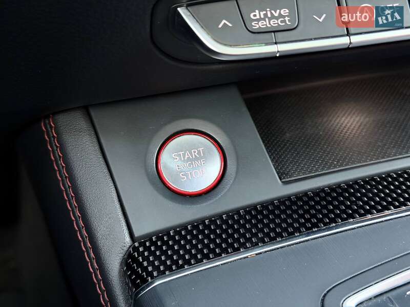 Внедорожник / Кроссовер Audi SQ5 2018 в Кривом Роге