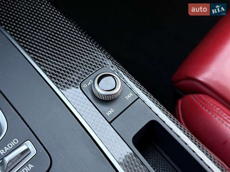 Внедорожник / Кроссовер Audi SQ5 2018 в Кривом Роге