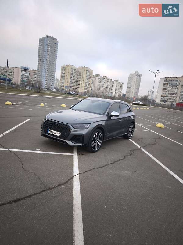 Внедорожник / Кроссовер Audi SQ5 2018 в Киеве