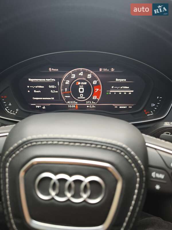 Внедорожник / Кроссовер Audi SQ5 2018 в Киеве