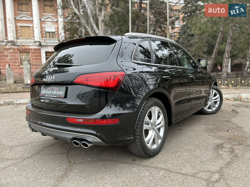 Позашляховик / Кросовер Audi SQ5 2015 в Миколаєві