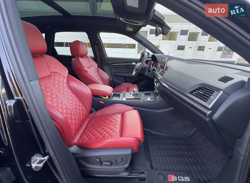 Внедорожник / Кроссовер Audi SQ5 2018 в Одессе