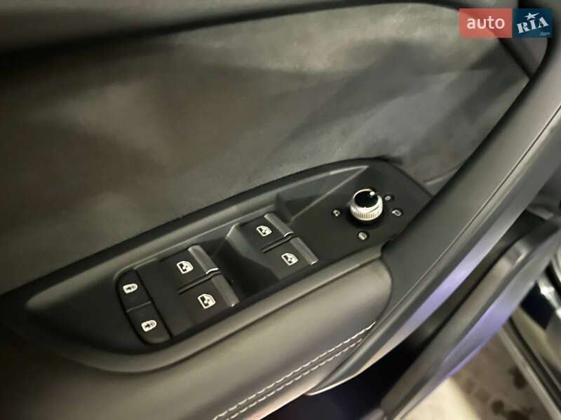 Позашляховик / Кросовер Audi SQ5 2022 в Дніпрі