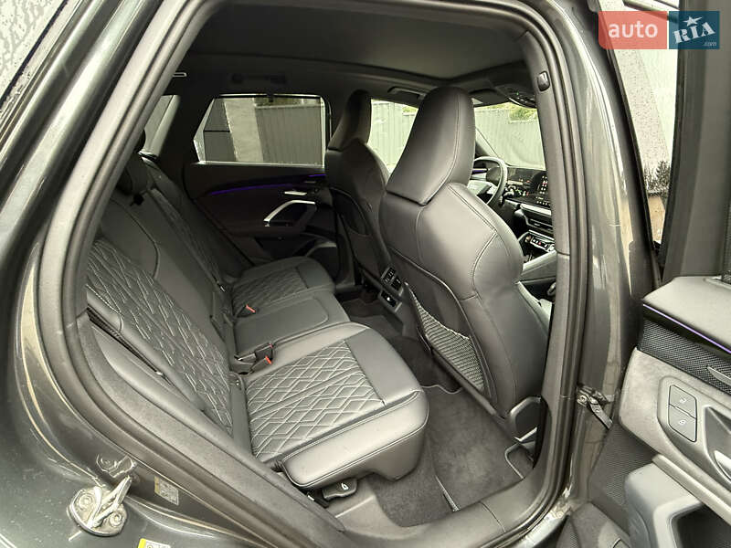 Позашляховик / Кросовер Audi SQ5 2025 в Ужгороді