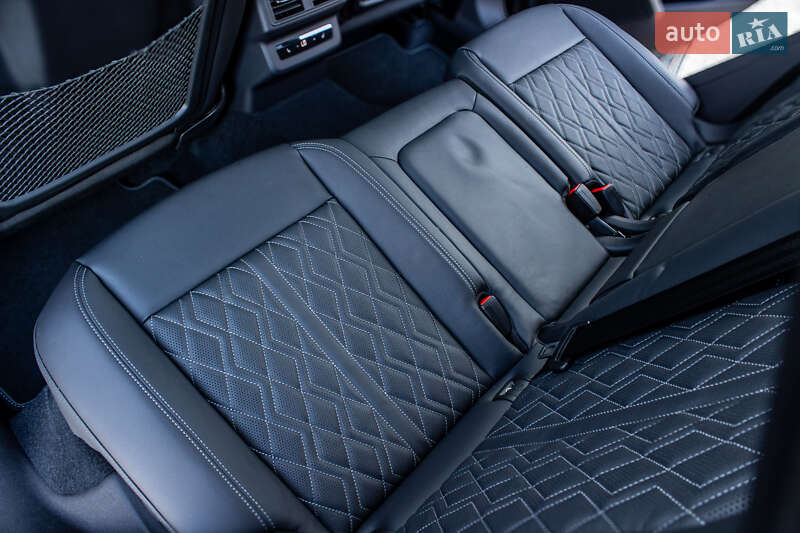 Внедорожник / Кроссовер Audi SQ5 2025 в Львове