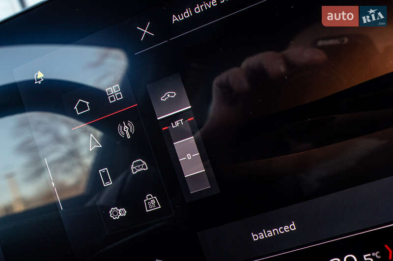 Внедорожник / Кроссовер Audi SQ5 2025 в Львове