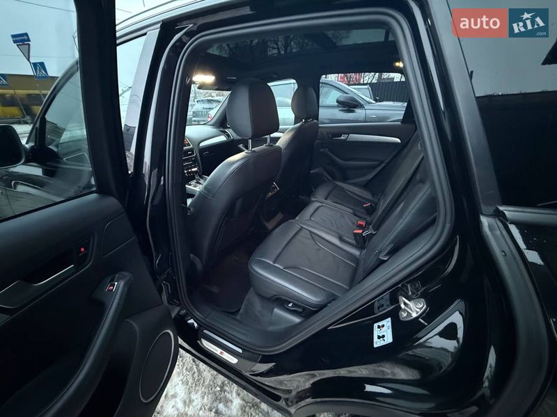 Внедорожник / Кроссовер Audi SQ5 2014 в Киеве