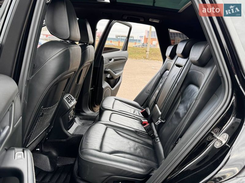 Внедорожник / Кроссовер Audi SQ5 2015 в Киеве