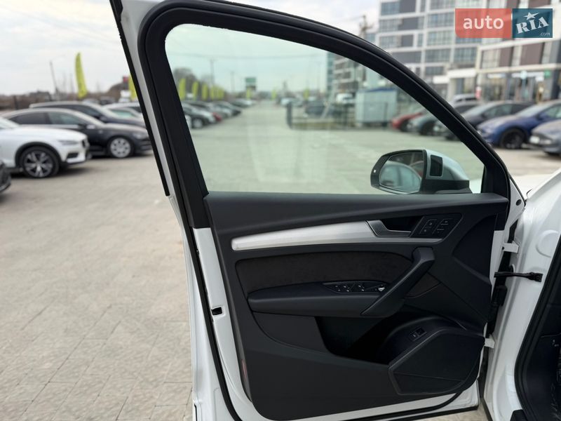 Внедорожник / Кроссовер Audi SQ5 2019 в Львове