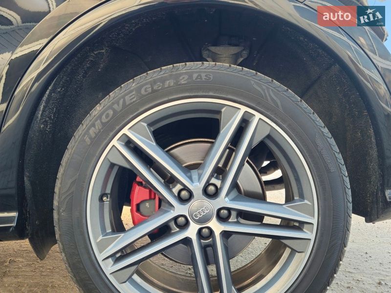 Внедорожник / Кроссовер Audi SQ5 2018 в Сумах