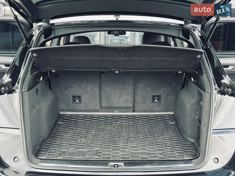 Внедорожник / Кроссовер Audi SQ5 2014 в Кременчуге