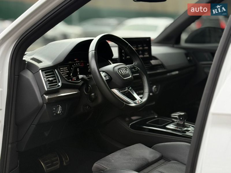 Позашляховик / Кросовер Audi SQ5 2020 в Києві