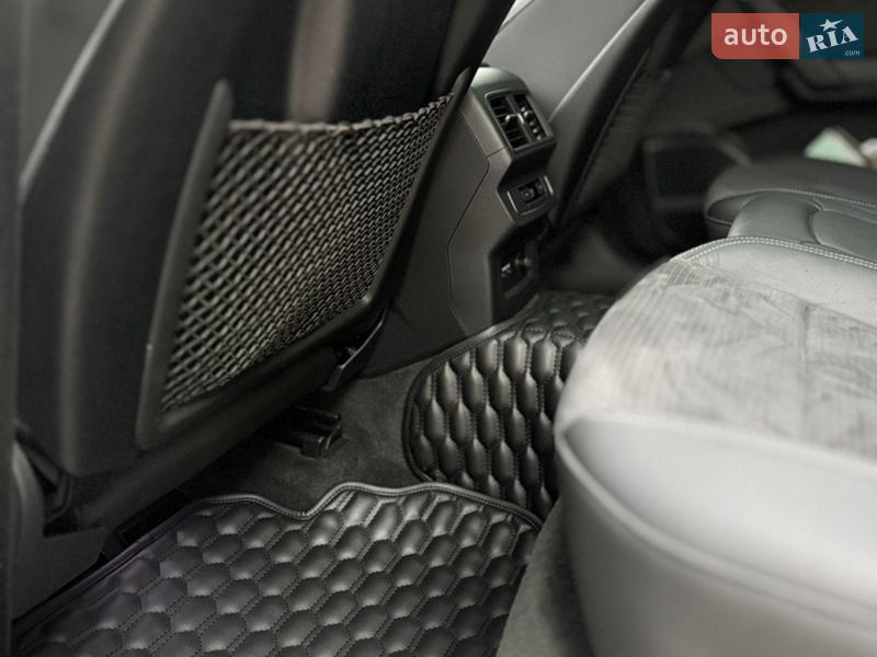 Позашляховик / Кросовер Audi SQ5 2020 в Києві