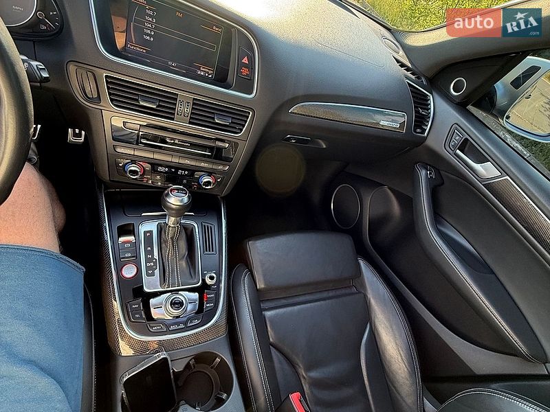 Внедорожник / Кроссовер Audi SQ5 2013 в Кривом Роге