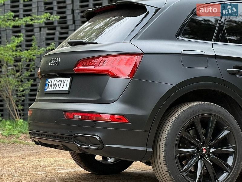 Внедорожник / Кроссовер Audi SQ5 2017 в Киеве
