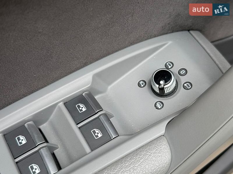 Внедорожник / Кроссовер Audi SQ5 2017 в Киеве