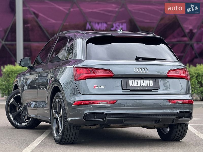 Внедорожник / Кроссовер Audi SQ5 2019 в Киеве