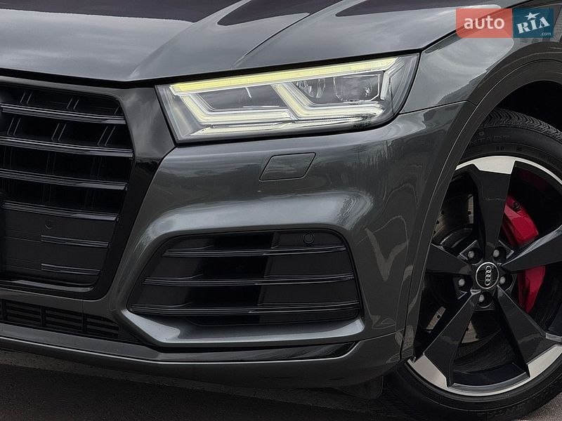 Внедорожник / Кроссовер Audi SQ5 2019 в Киеве