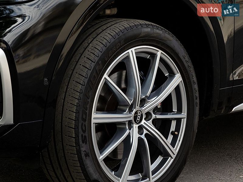 Позашляховик / Кросовер Audi SQ5 2021 в Дніпрі