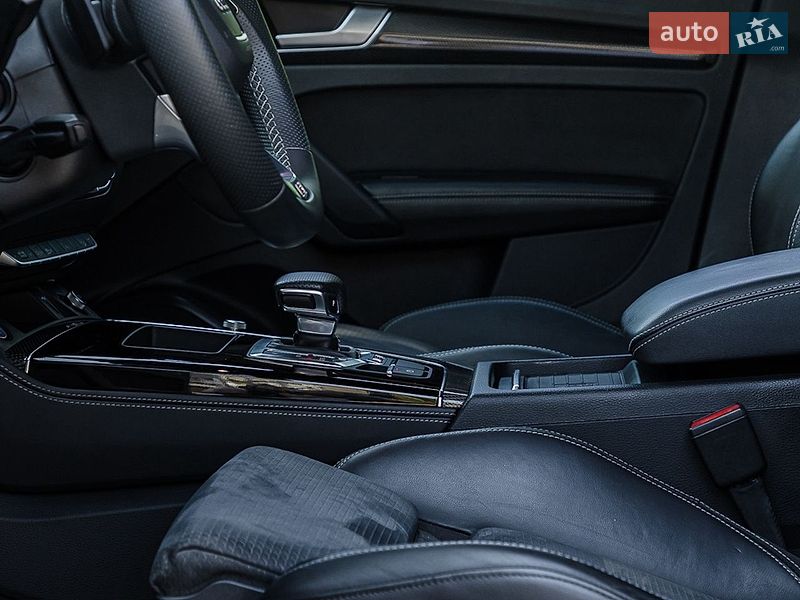 Позашляховик / Кросовер Audi SQ5 2021 в Дніпрі