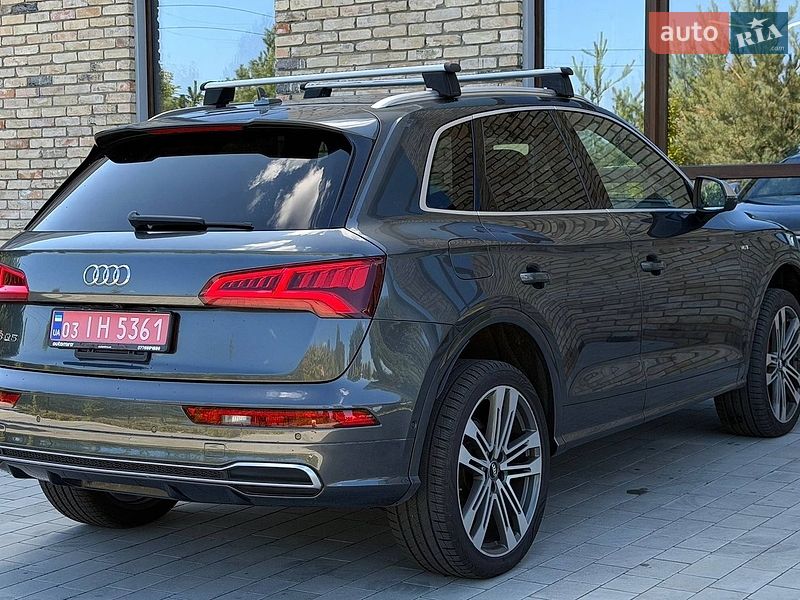 Позашляховик / Кросовер Audi SQ5 2017 в Луцьку