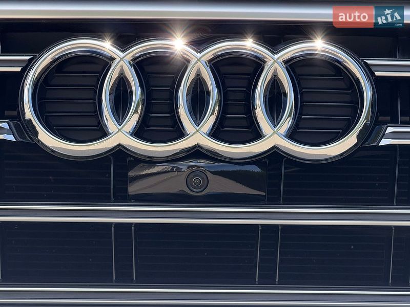 Внедорожник / Кроссовер Audi SQ5 2018 в Одессе