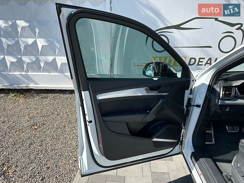 Позашляховик / Кросовер Audi SQ5 2020 в Києві