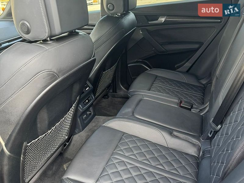 Позашляховик / Кросовер Audi SQ5 2023 в Стрию