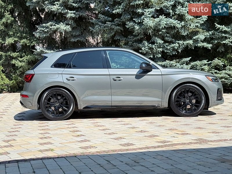 Внедорожник / Кроссовер Audi SQ5 2023 в Киеве