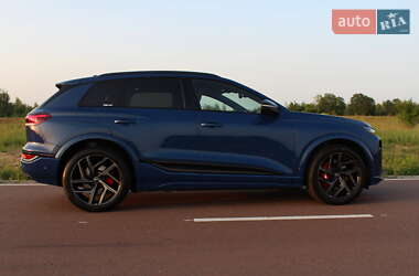 Внедорожник / Кроссовер Audi SQ6 e-tron 2024 в 