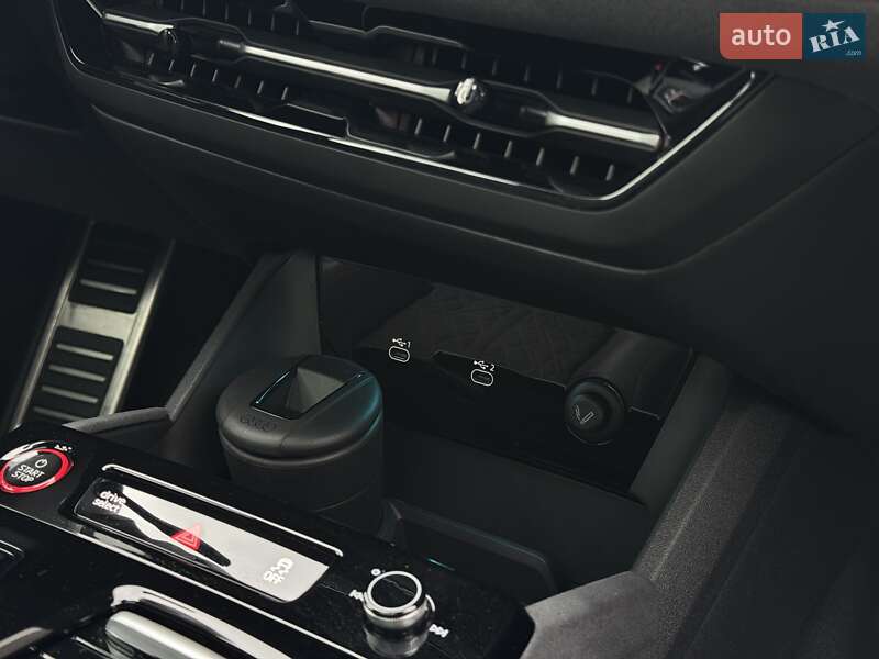 Позашляховик / Кросовер Audi SQ6 Sportback e-tron 2024 в Чернівцях