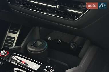Внедорожник / Кроссовер Audi SQ6 Sportback e-tron 2024 в 
