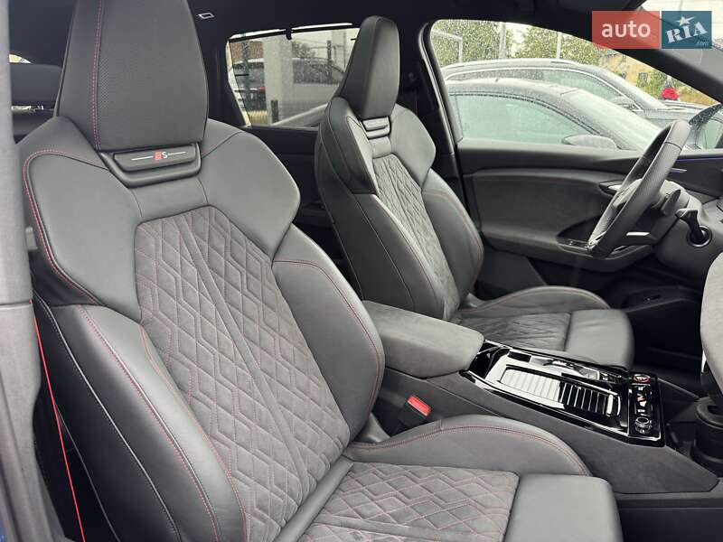 Позашляховик / Кросовер Audi SQ6 Sportback e-tron 2024 в Чернівцях