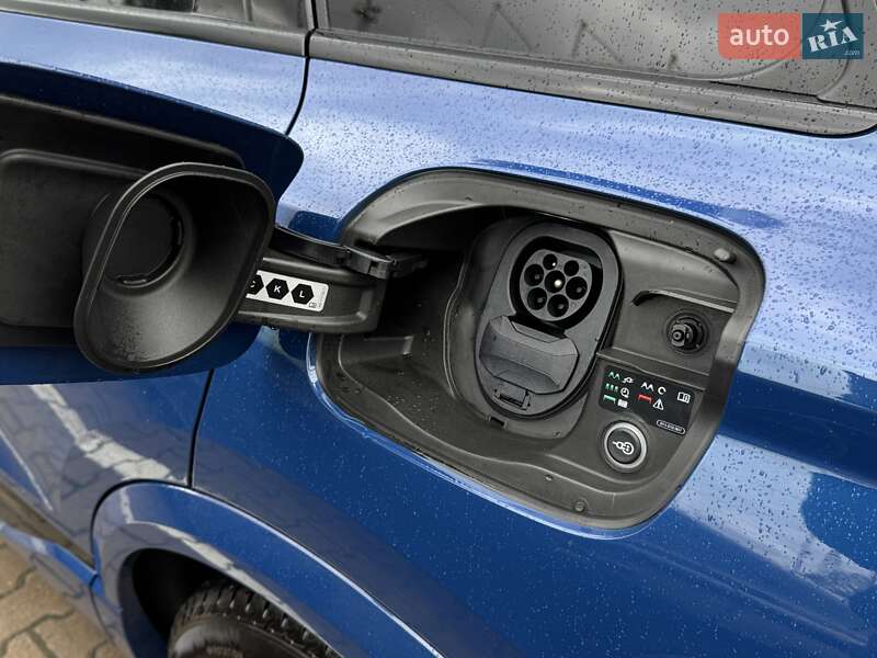Позашляховик / Кросовер Audi SQ6 Sportback e-tron 2024 в Чернівцях