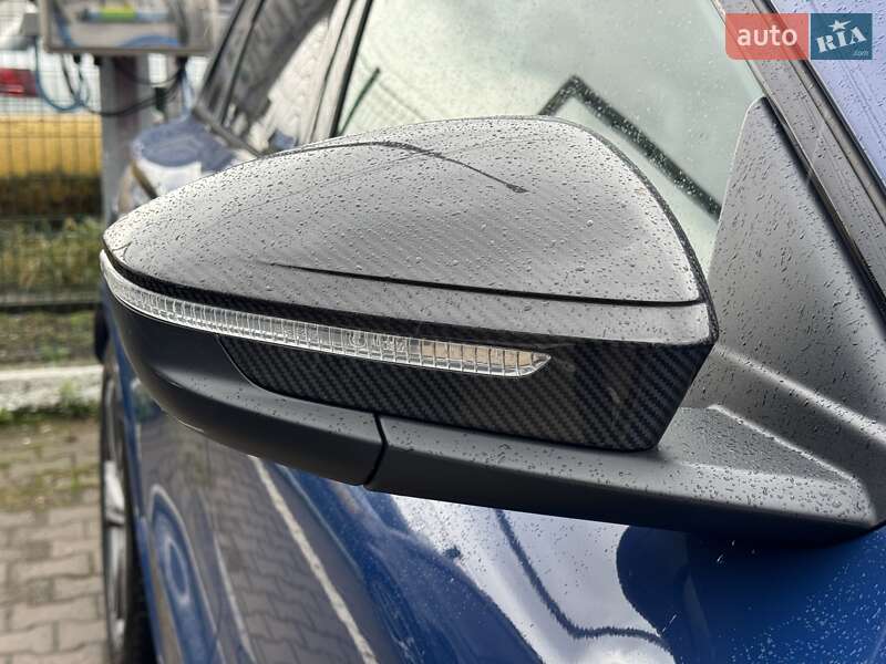 Позашляховик / Кросовер Audi SQ6 Sportback e-tron 2024 в Чернівцях