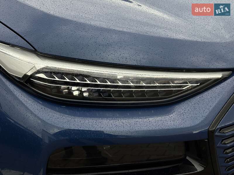Позашляховик / Кросовер Audi SQ6 Sportback e-tron 2024 в Чернівцях