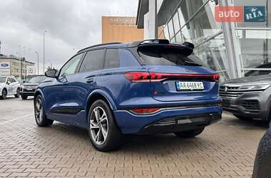 Внедорожник / Кроссовер Audi SQ6 Sportback e-tron 2024 в 
