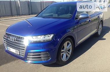 Внедорожник / Кроссовер Audi SQ7 2016 в 