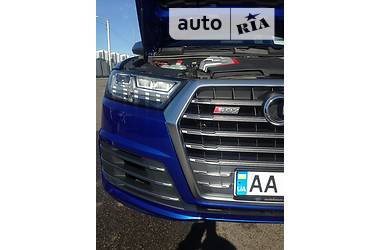 Внедорожник / Кроссовер Audi SQ7 2016 в 