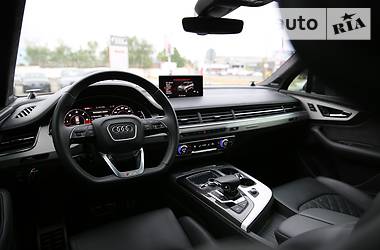 Позашляховик / Кросовер Audi SQ7 2017 в Дніпрі