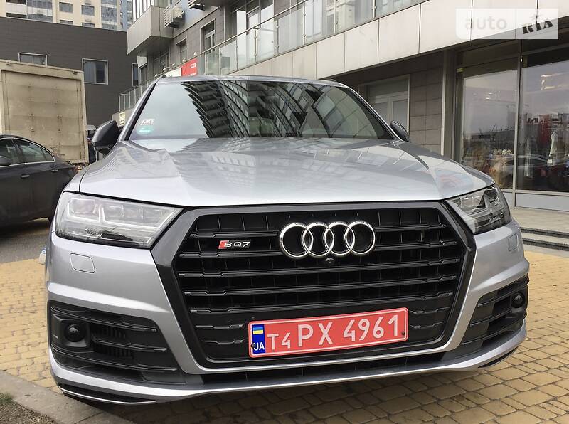 Внедорожник / Кроссовер Audi SQ7 2018 в Киеве
