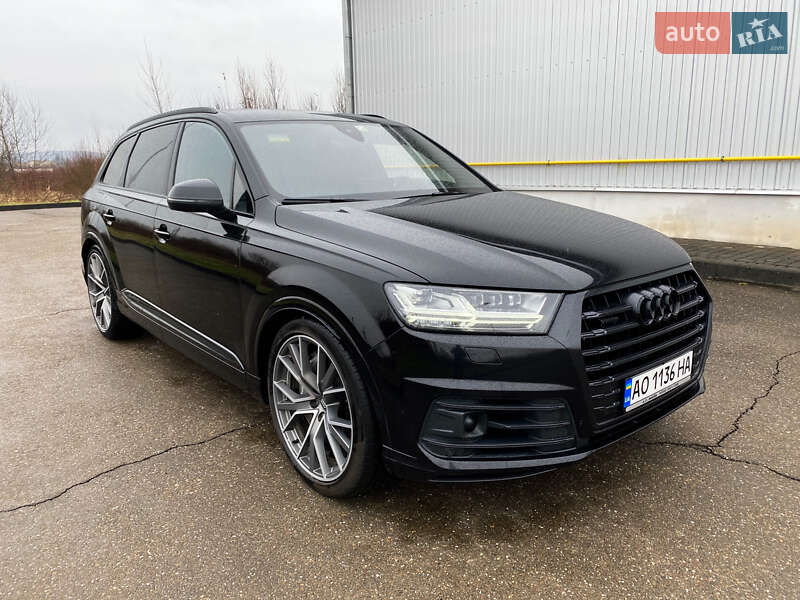 Позашляховик / Кросовер Audi SQ7 2017 в Виноградові