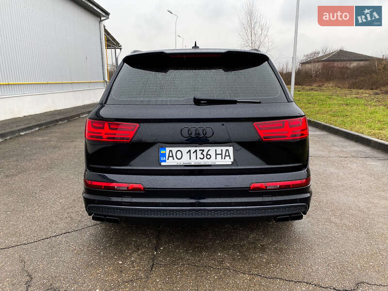 Позашляховик / Кросовер Audi SQ7 2017 в Виноградові
