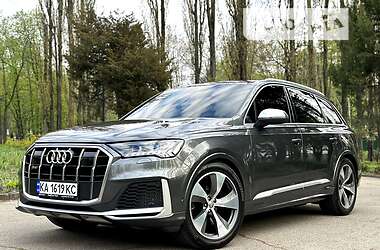 Внедорожник / Кроссовер Audi SQ7 2021 в Киеве