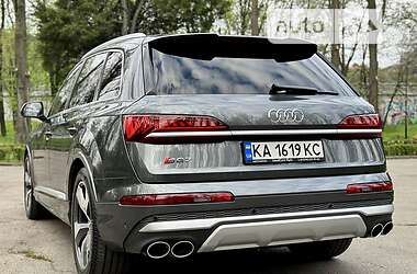 Внедорожник / Кроссовер Audi SQ7 2021 в Киеве