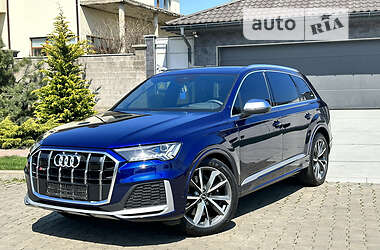 Внедорожник / Кроссовер Audi SQ7 2021 в 