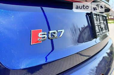 Внедорожник / Кроссовер Audi SQ7 2021 в 